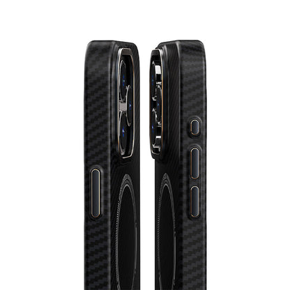 iPhone 15 Plus Kılıf Recci Machinist Serisi M-safe Şarj Özellikli Magnetik Karbon Kılıf