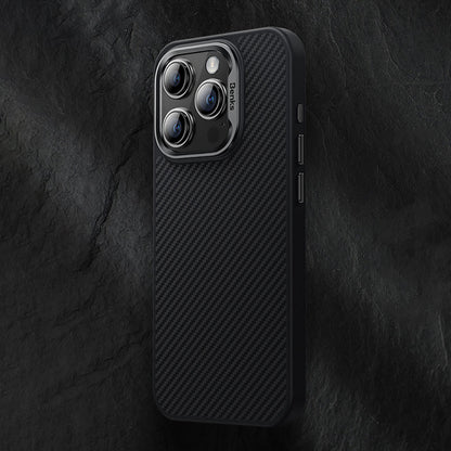 iPhone 15 Pro Kılıf Karbon Fiber M-safe Şarj Özellikli Benks Hybrid ArmorPro 600D Kevlar Kılıf