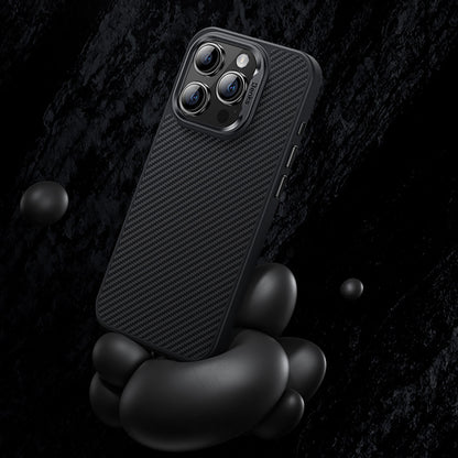 iPhone 15 Pro Kılıf Karbon Fiber M-safe Şarj Özellikli Benks Hybrid ArmorPro 600D Kevlar Kılıf