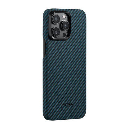 iPhone 15 Pro Kılıf M-safe Şarj Özellikli 1500D Aramid Fiber Pitaka Ultra-Slim Classic Serisi Black-Blue Twill Kılıf