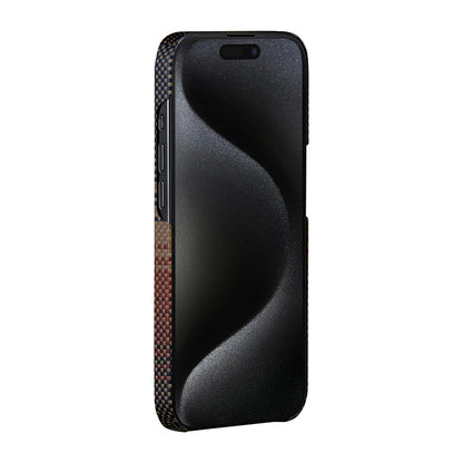 iPhone 15 Pro Kılıf M-safe Şarj Özellikli Aramid Fiber Pitaka Tactile Woven Sunset-Moonrise Serisi Sunset Kılıf