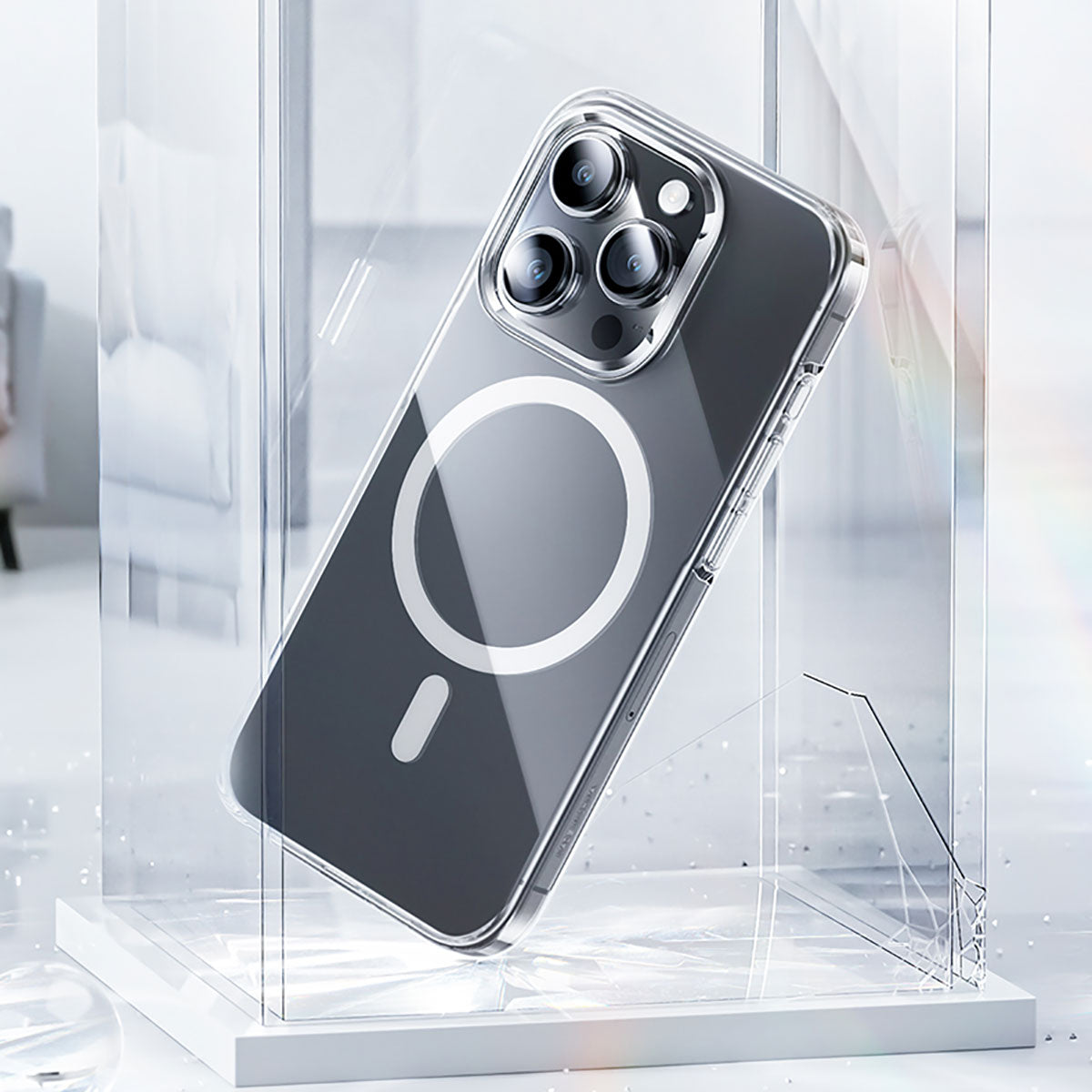 iPhone 15 Pro Kılıf M-safe Şarj Özellikli Benks Crystal Serisi Şeffaf Kılıf