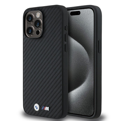 iPhone 15 Pro Max Kılıf BMW Orijinal Lisanslı Karbon Fiber Tasarımlı ve Metal Logolu PU Deri Kılıf