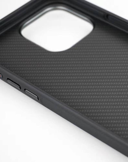 iPhone 15 Pro Max Kılıf M-safe Şarj Özellikli Karbon Fiber Görünümlü Zore Troy Kılıf