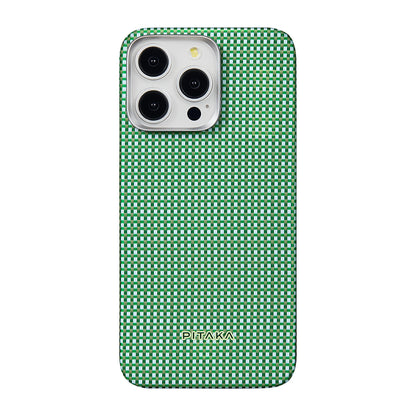 iPhone 15 Pro Max Kılıf M-safe Şarj Özellikli Aramid Fiber Pitaka Ultra-Slim Classic Serisi Forest Green Kılıf