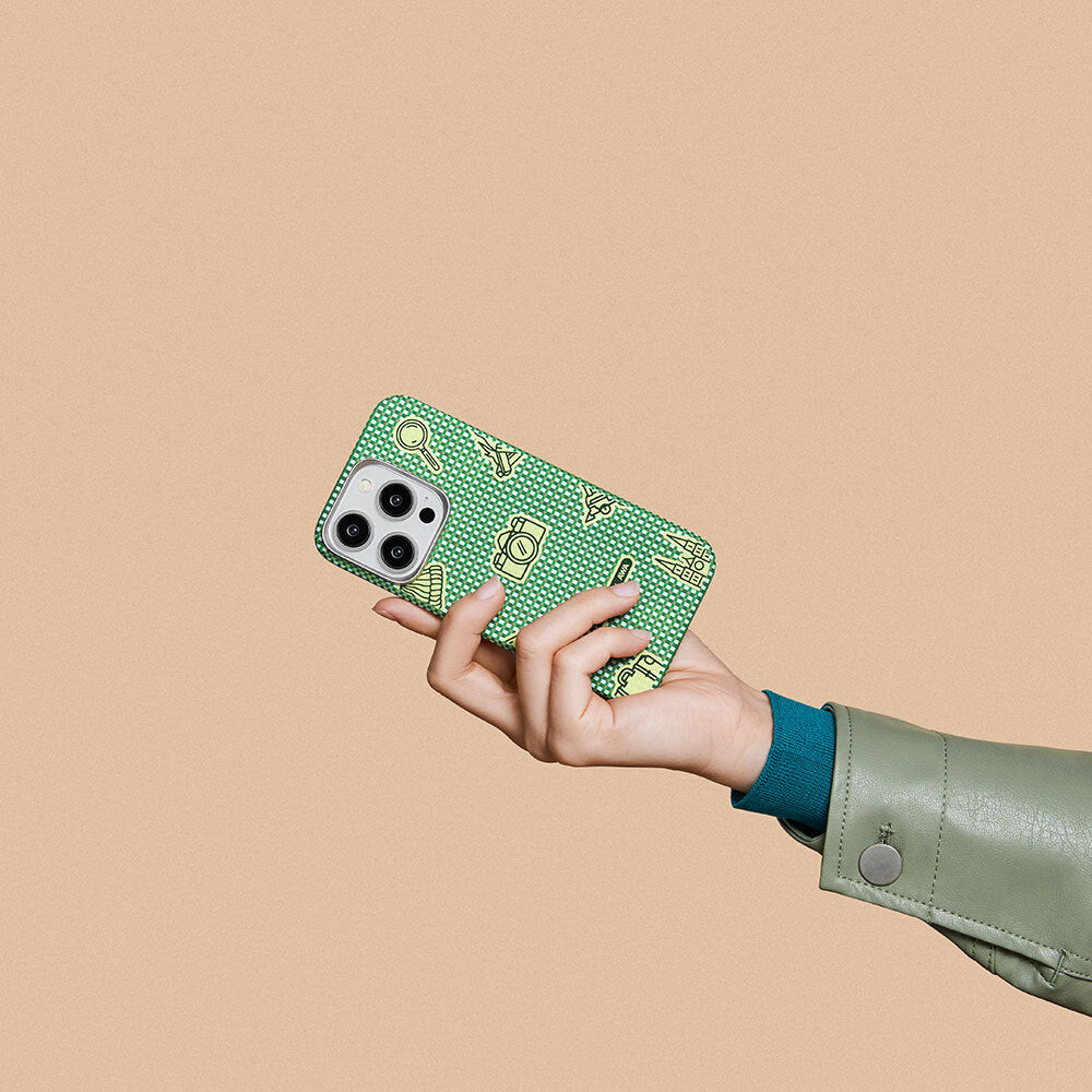 iPhone 15 Pro Max Kılıf M-safe Şarj Özellikli Awa Tasarımlı 1500D Aramid Fiber Pitaka Ultra-Slim Classic Serisi Forest Kılıf