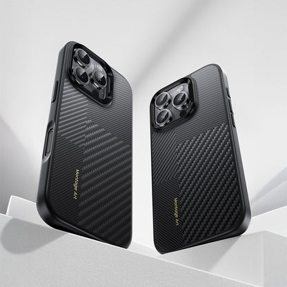 iPhone 16 Pro Kılıf Karbon Fiber M-safe Şarj Özellikli Kamera Kontrol Butonlu Benks Hybrid ArmorPro Montage Kevlar Kılıf