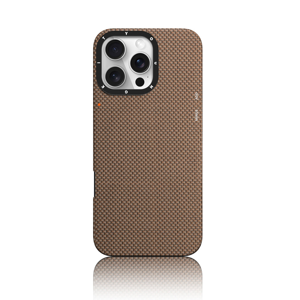 iPhone 16 Pro Kılıf M-safe Şarj Özellikli Aramid Fiber Youngkit 1500D Kevlar Extreme Wing Titanyum-Gold Serisi Kılıf