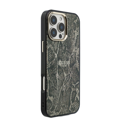 iPhone 16 Pro Max Kılıf Guess Orijinal Lisanslı M-safe Şarj Özellikli Yazı Logolu Python Desenli Kılıf