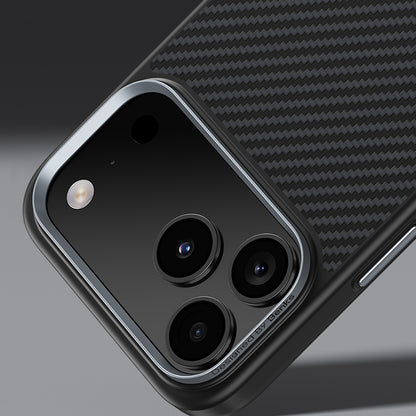 iPhone 17 Air Kılıf Karbon Fiber M-safe Şarj Özellikli Benks Hybrid ArmorPro 600D Kevlar Kılıf