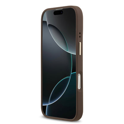 iPhone 17 Kılıf Guess Orijinal Lisanslı M-safe Şarj Özellikli Gold Metal Kamera Çerçeveli PU Deri 4G Desenli Yazı Logolu Kılıf