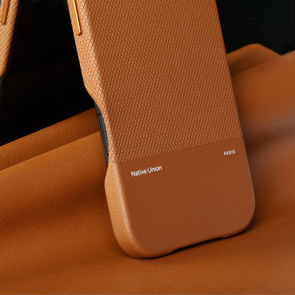 iPhone 17 Pro Kılıf M-safe Şarj Özellikli Deri Dokulu Native Union RE Classic Serisi Kılıf