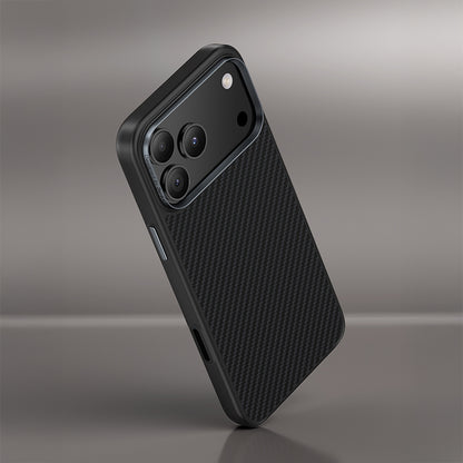 iPhone 17 Pro Max Kılıf Karbon Fiber M-safe Şarj Özellikli Benks Hybrid ArmorPro 600D Kevlar Kılıf