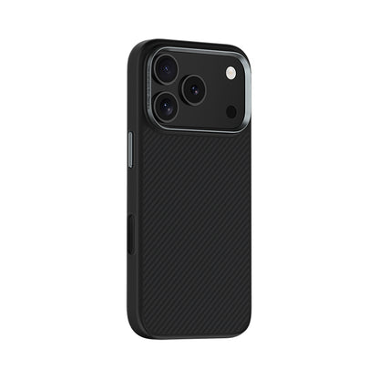 iPhone 17 Pro Max Kılıf Karbon Fiber M-safe Şarj Özellikli Benks Hybrid ArmorPro 600D Kevlar Kılıf