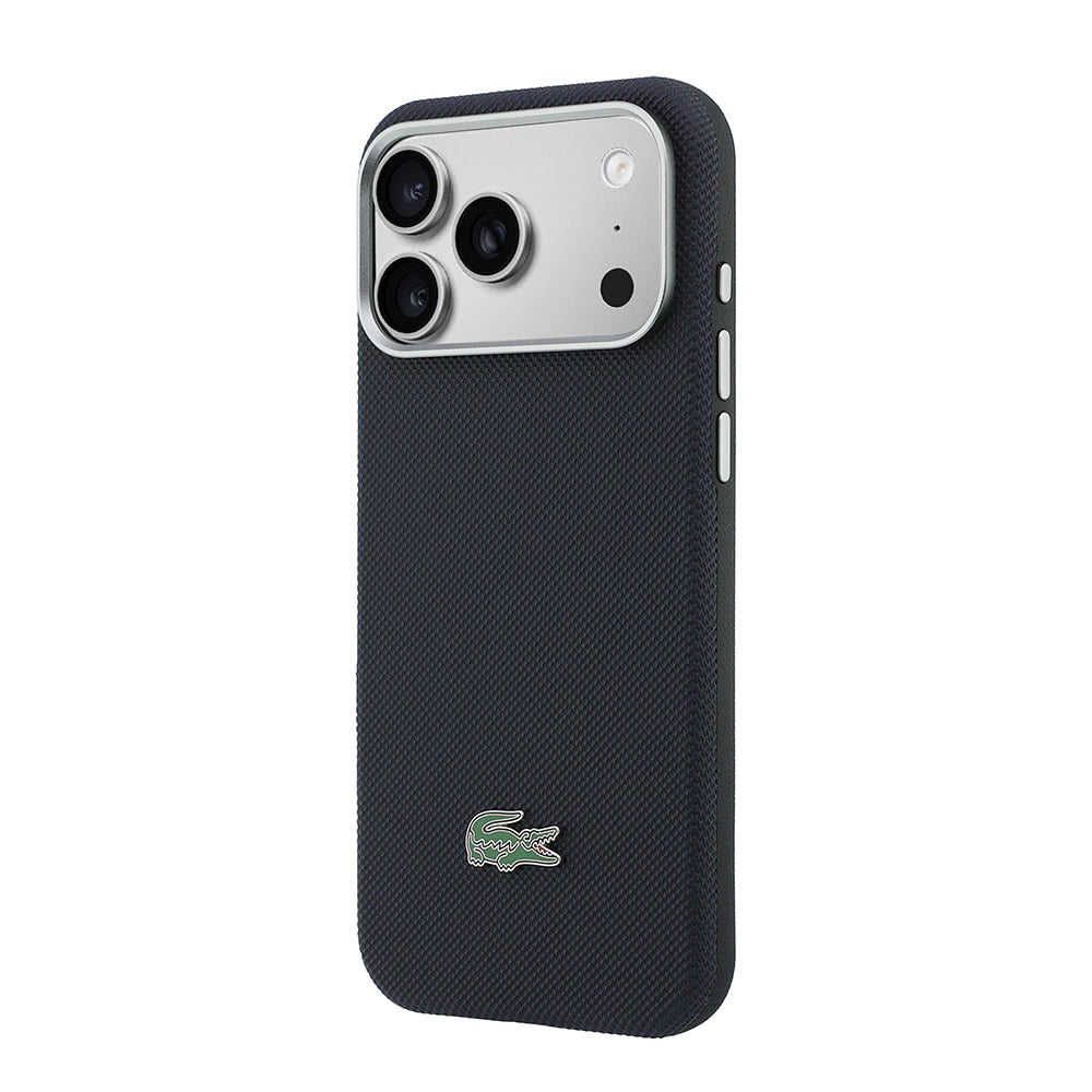 iPhone 17 Pro Max Kılıf Lacoste Orijinal Lisanslı M-Safe Şarj Özellikli PVC Yarı Pike Desenli Arka Yüzey İkonik Timsah Dokuma Logolu Kılıf