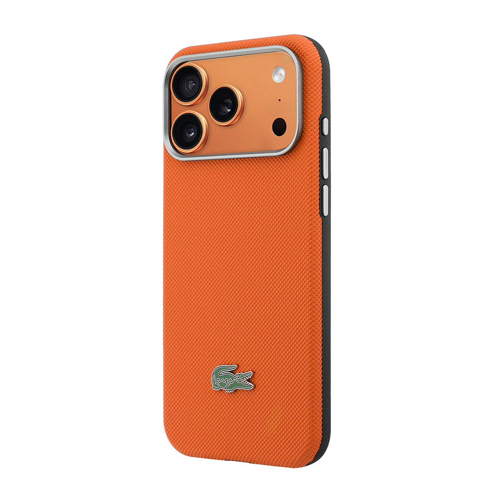 iPhone 17 Pro Max Kılıf Lacoste Orijinal Lisanslı M-Safe Şarj Özellikli PVC Yarı Pike Desenli Arka Yüzey İkonik Timsah Dokuma Logolu Kılıf