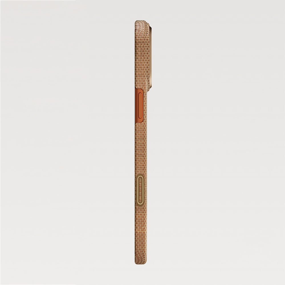 iPhone 17 Pro Max Kılıf M-safe Şarj Özellikli Aramid Fiber Pitaka Glints of Gold Ultra Slim Serisi Kılıf