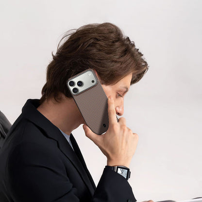 iPhone 17 Pro Max Kılıf Wiwu DCC-208 M-safe Şarj Özellikli Aramid Fiber Tasarım Kevlar Kılıf