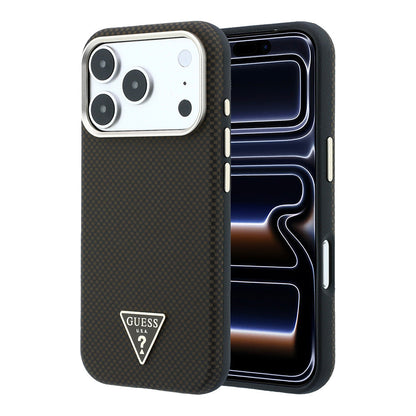 iPhone 18 Pro Kılıf Guess Orijinal Lisanslı M-safe Şarj Özellikli PU Metal Üçgen Logolu Karbon Fiber Kevlar Kılıf
