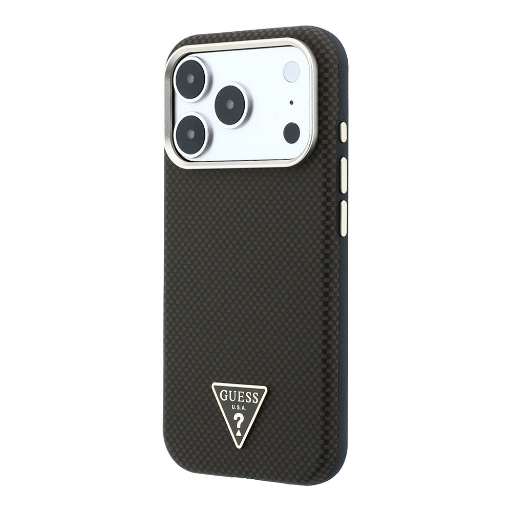 iPhone 18 Pro Kılıf Guess Orijinal Lisanslı M-safe Şarj Özellikli PU Metal Üçgen Logolu Karbon Fiber Kevlar Kılıf