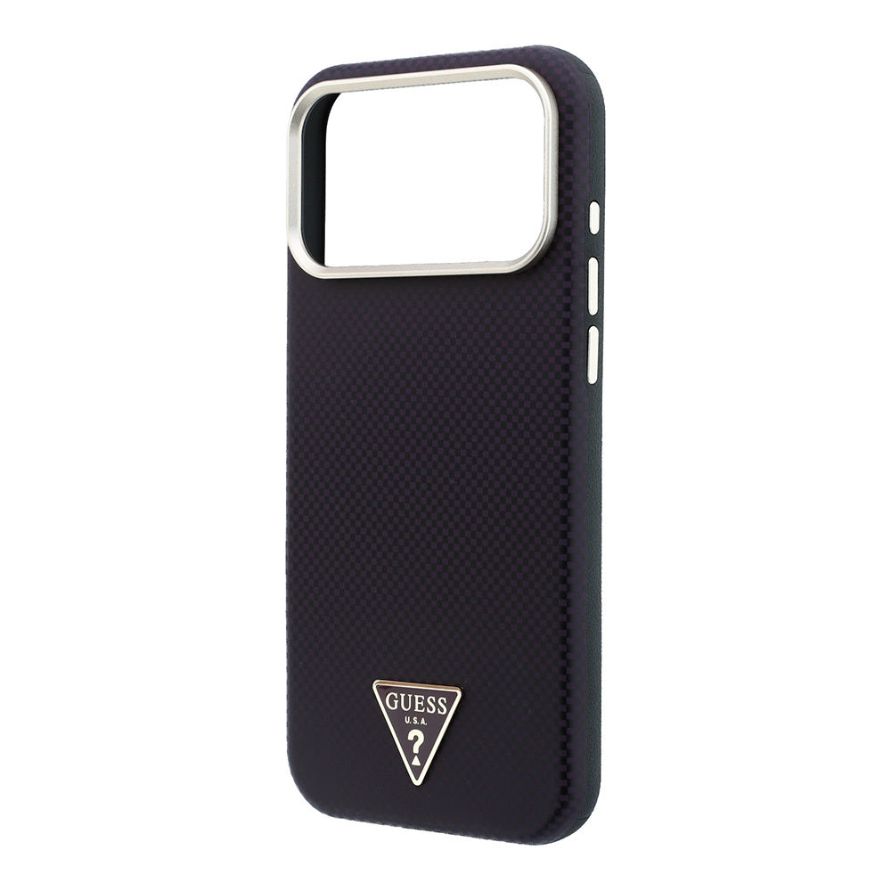 iPhone 18 Pro Kılıf Guess Orijinal Lisanslı M-safe Şarj Özellikli PU Metal Üçgen Logolu Karbon Fiber Kevlar Kılıf