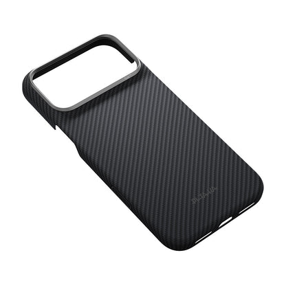 iPhone 18 Pro Max Kılıf M-safe Şarj Özellikli 1500D Aramid Karbon Fiber Pitaka Ultra-Slim Classic Serisi Black-Grey Twill Kılıf