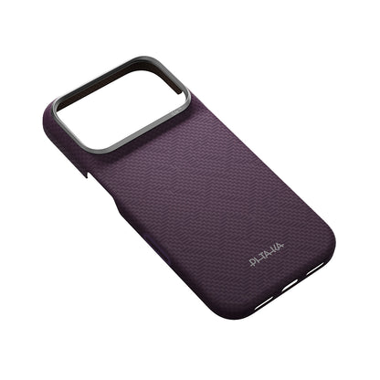 iPhone 18 Pro Max Kılıf M-safe Şarj Özellikli Aramid Karbon Fiber Pitaka Weaving Serisi Kılıf
