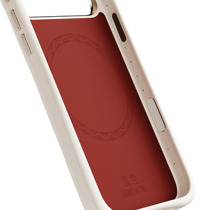 iPhone 18 Pro Max Kılıf M-Safe Şarj Özellikli Çizgili Logolu Udemos Freedom Serisi Kılıf