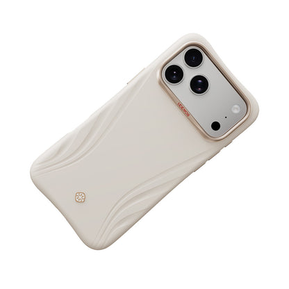 iPhone 18 Pro Max Kılıf M-Safe Şarj Özellikli Çizgili Logolu Udemos Freedom Serisi Kılıf