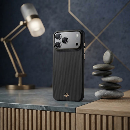 iPhone 18 Pro Max Kılıf M-safe Şarj Özellikli Raptic Aramid Skin Reynis Serisi Karbon Kılıf