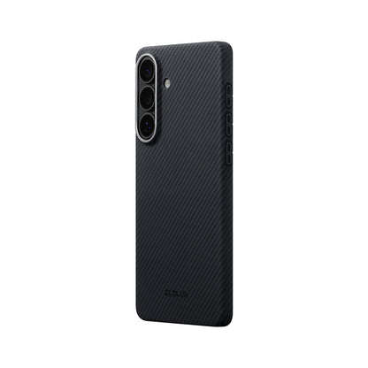 Galaxy S26 Plus Kılıf M-safe Şarj Özellikli 600D Aramid Fiber Pitaka Edge Serisi Black-Grey Twill Kılıf