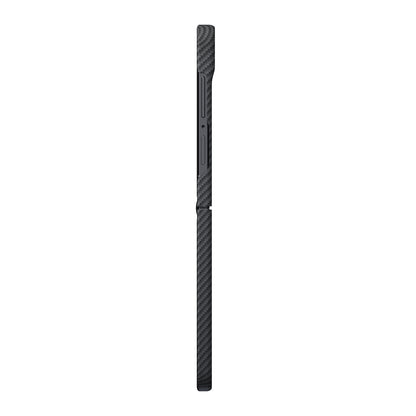 Galaxy Z Flip 8 Kılıf M-safe Şarj Özellikli 600D Aramid Karbon Fiber Pitaka Edge Serisi Black-Grey Twill Kılıf