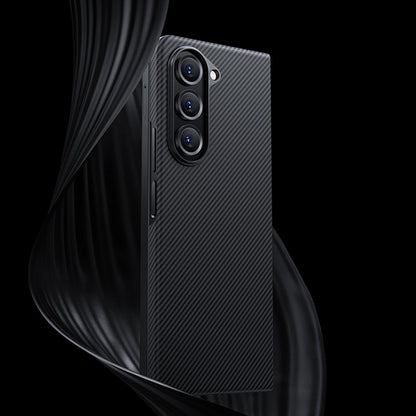 Galaxy Z Fold 5 Kılıf M-safe Özellikli Karbon Fiber Benks Essential 600D Kevlar Kılıf
