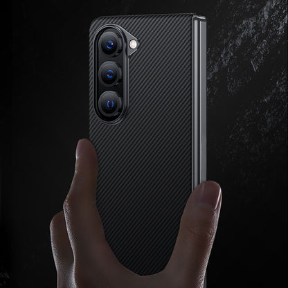 Galaxy Z Fold 5 Kılıf M-safe Özellikli Karbon Fiber Benks Essential 600D Kevlar Kılıf