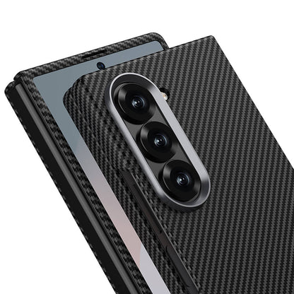 Galaxy Z Fold 6 Kılıf Kamera Korumalı Karbon Fiber Tasarımlı Arka Yüzey Zore Kıpta Karbon Kılıf