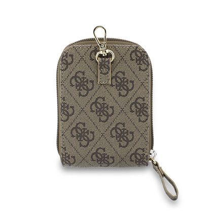 Guess Orijinal Lisanslı 4G Desenli Büyük Metal Logolu Omuz Askılı Purse El Çantası