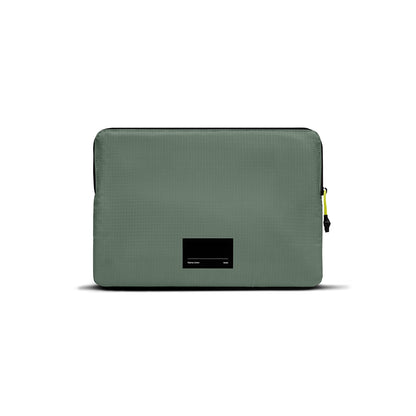 Native Uninon Ultralight Sleeve Serisi Su Geçirmez Ripstop Kumaş 16 inç Macbook Çantası